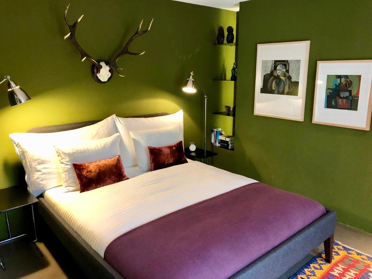 Eclectic Garden In A Quiet Residential Area Apartamento Zurique
